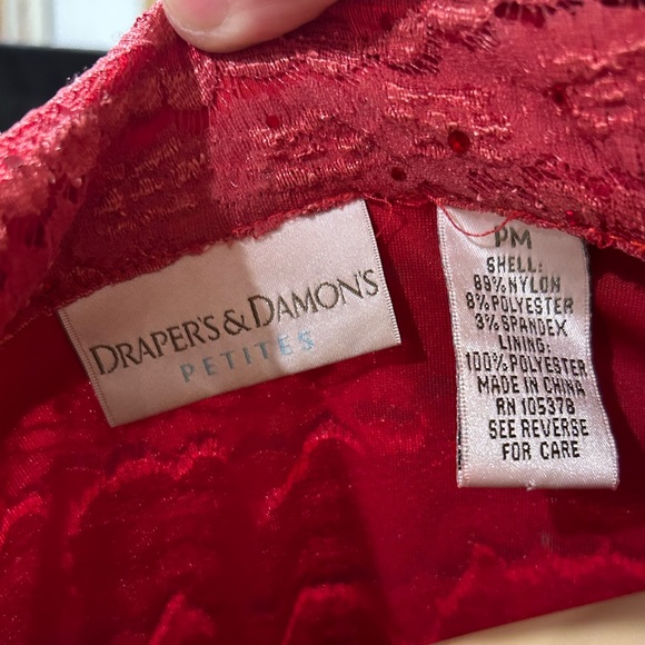 Draper’s & Damon’s petites zip up top (red w/sequins) Sz PM - Picture 5 of 10
